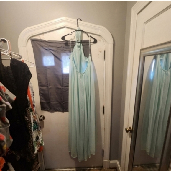 Nwot Fashion nova wide leg halter jumpsuit 2x - Picture 4 of 7